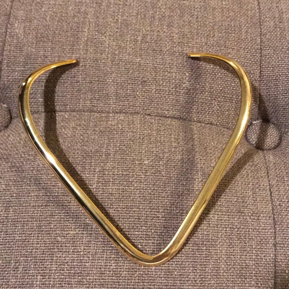 Gold tone V shape choker FREE w any purchase